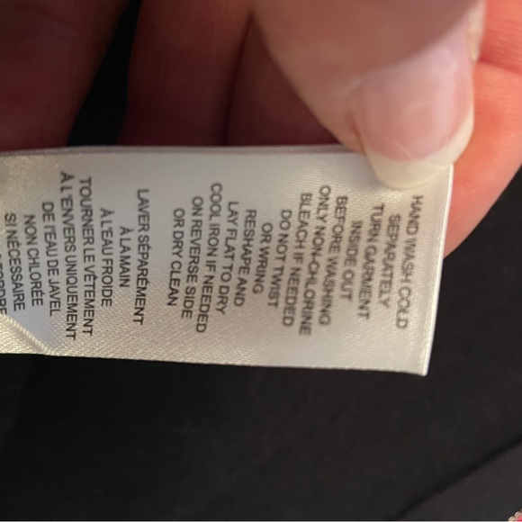 Elite Tahari Cropped Jacket - Picture 9 of 9